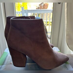 Steve Madden suede boot